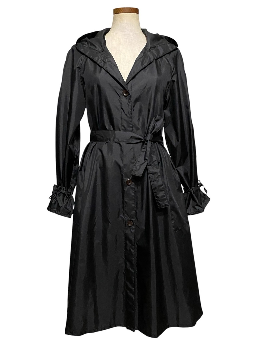 Vintage Totes Black Nylon Hooded Belted Raincoat 10 Dark Mori Goth Lite